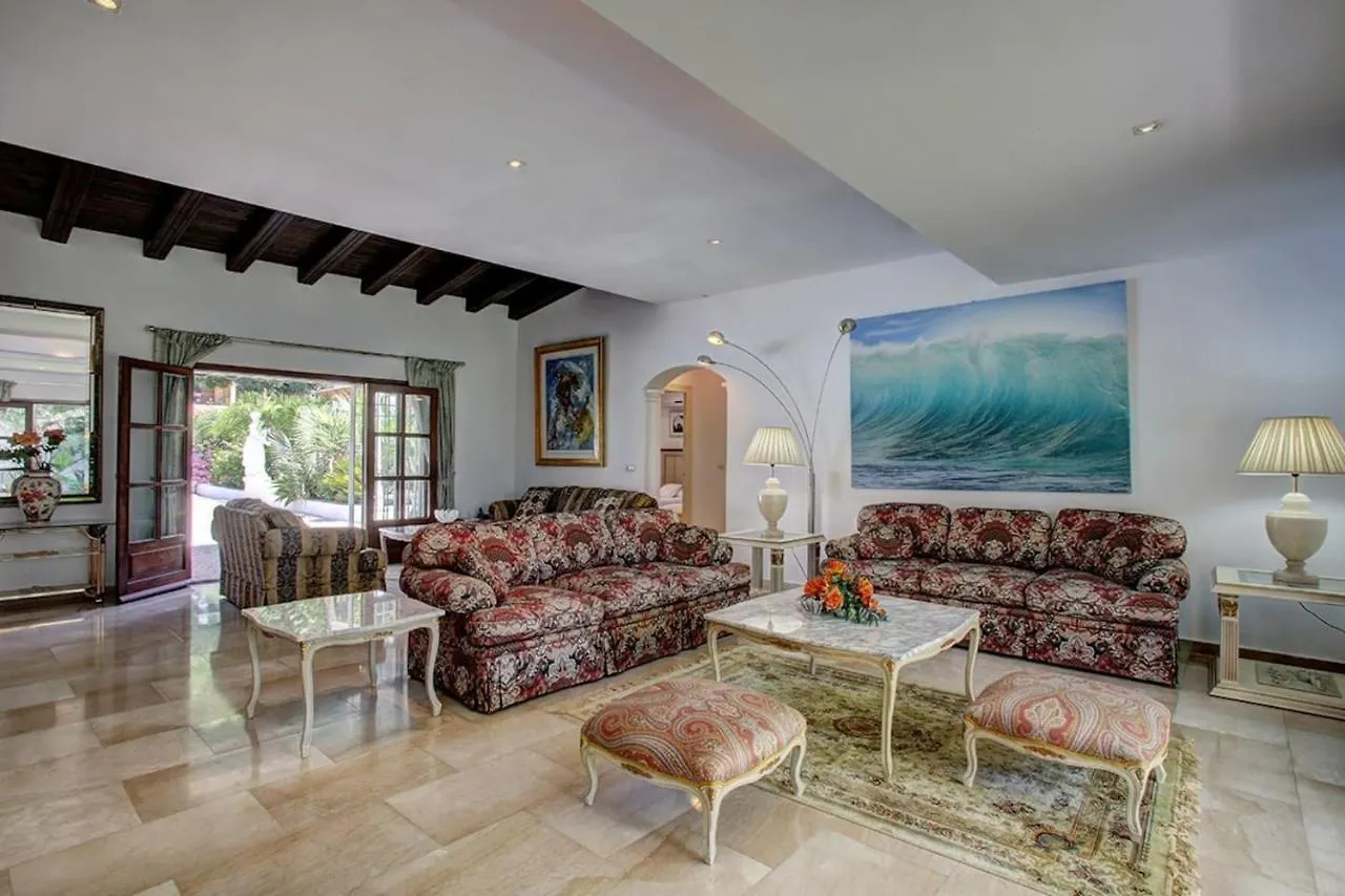 Exclusive Villa Las Palmeras Puerto Banus With Heated Private Swimming Pool, Marbella, Spain  Marbella