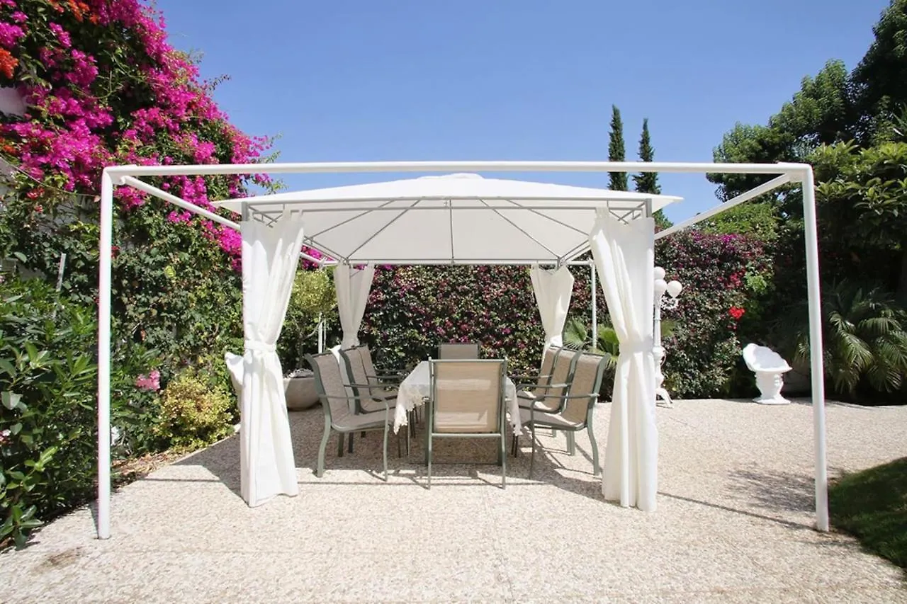 Exclusive Villa Las Palmeras Puerto Banus With Heated Private Swimming Pool, Marbella, Spain