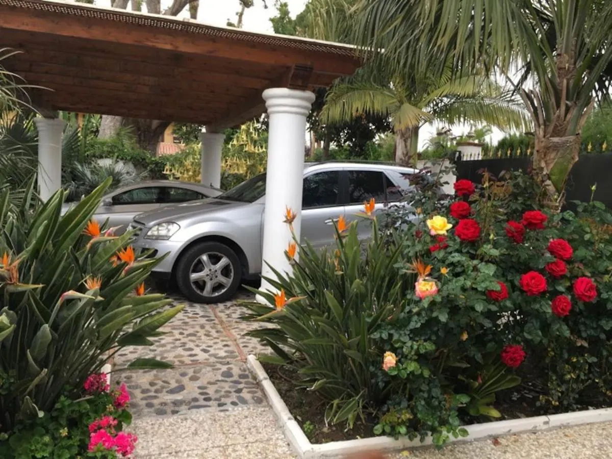 Exclusive Villa Las Palmeras Puerto Banus With Heated Private Swimming Pool, Marbella, Spain  Marbella
