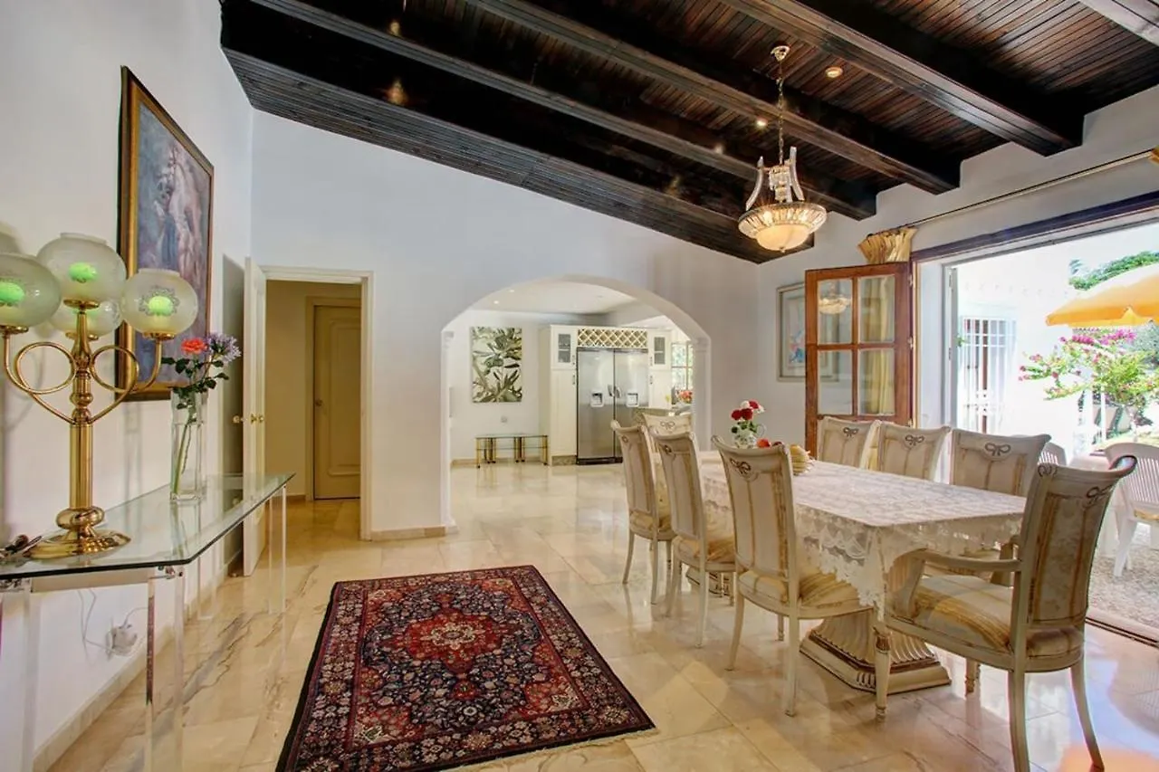 Exclusive villa Las Palmeras Puerto Banus, Marbella, Spain 0*, Marbella España