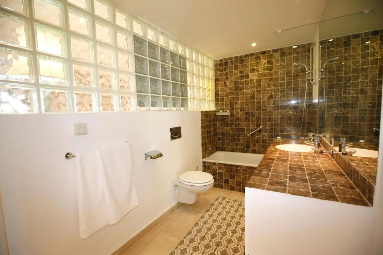Exclusive Villa Las Palmeras Puerto Banus With Heated Private Swimming Pool, Marbella, Spain Marbella